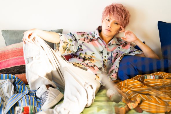 手越祐也、初ミニアルバム『Music Connect』の新ビジュアル＆封入特典のステッカーのデザイン公開