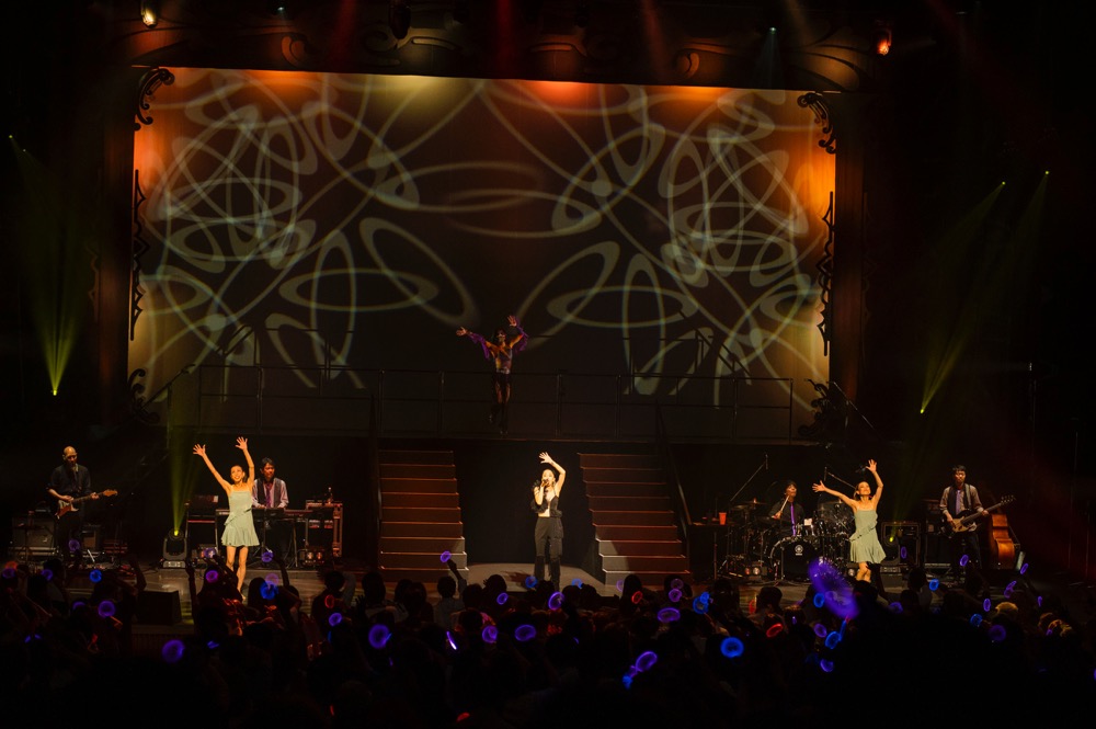 中島美嘉、『CONCERT TOUR 2022 「I」』を完走！ ファイナル公演のレポートが到着 - 画像一覧（5/13）