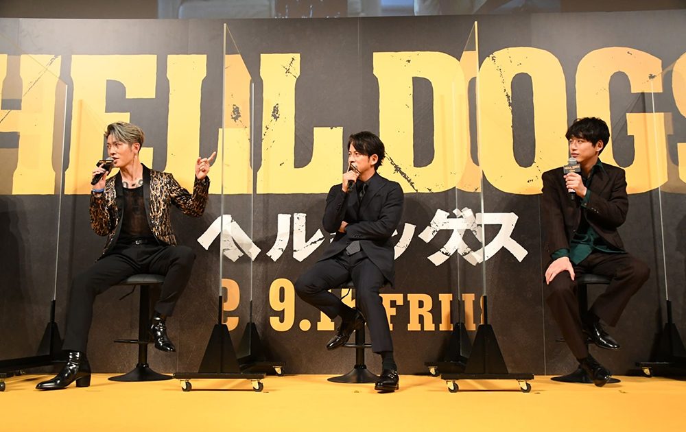 ヘルドッグス プレスシート☆岡田准一 坂口健太郎 MIYAVI