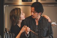 岡田准一主演の映画『ヘルドッグス』より、特別映像“クセ強女のから騒ぎ編”が解禁 - 画像一覧（1/7）