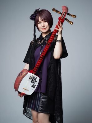 蜷川べに（和楽器バンド）× KOGEI Next、世界で一台のエレキ三味線を発表