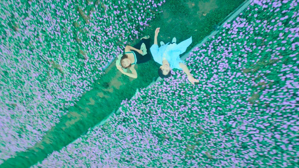 神山羊、ソニーXperiaアンバサダーに就任！ Xperia 5 IVで撮影した「Summer Time feat.池田智子」MV公開 - 画像一覧（4/7）