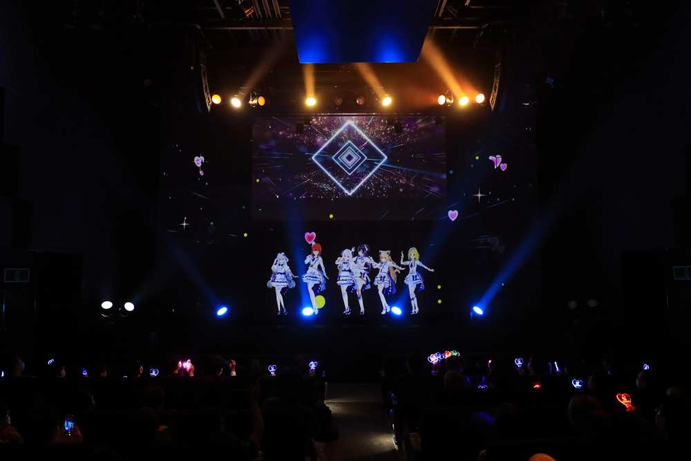 NHOT BOT、初ワンマンライブを東京と上海で同時開催！「ちょーたのしかった～～！！」（神楽めあ） - 画像一覧（11/19）