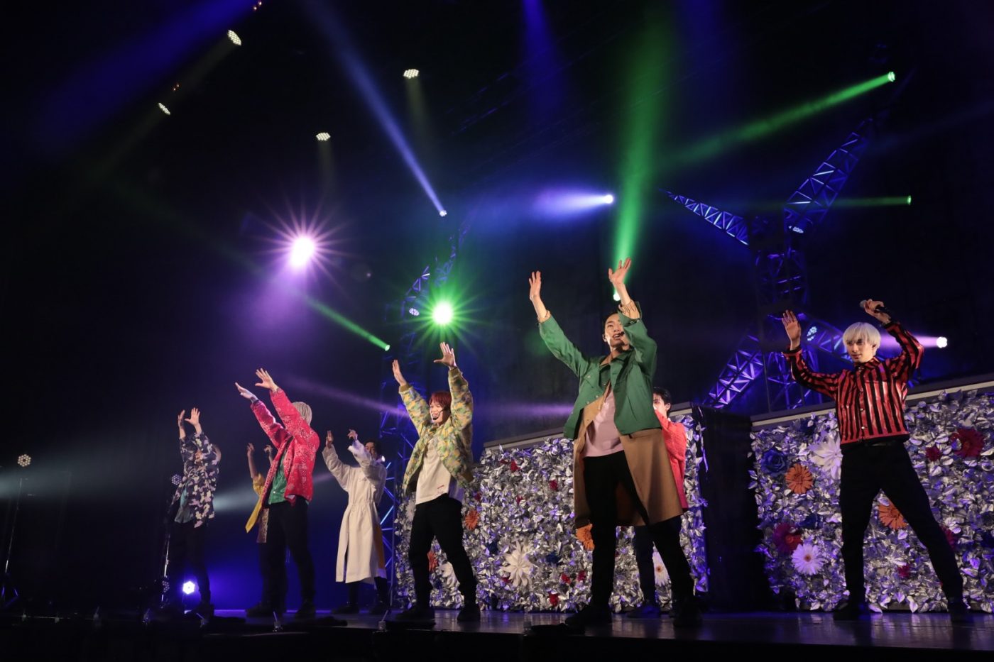 SUPER★DRAGON、スペシャルライブ『Move On!!!!!!!!!』レポートが到着