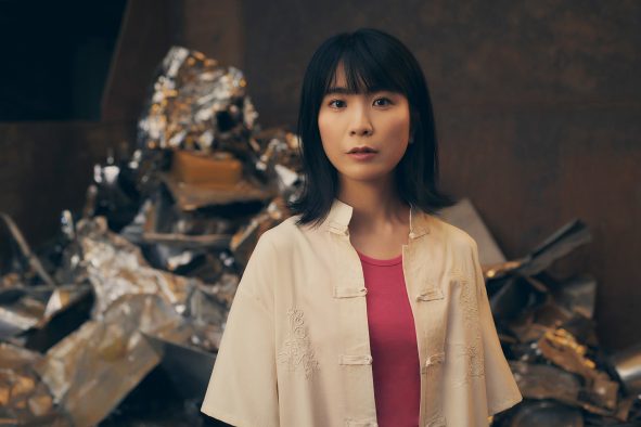 橋本絵莉子、新曲「宝物を探して」を配信リリース！ 万華鏡映像をバックに歌うMVも公開