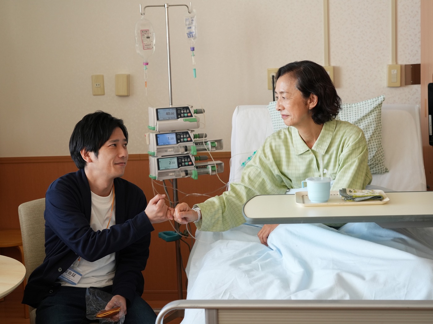 二宮和也演じる息子に、母・高橋惠子がかけた愛の言葉とは？ 映画『アナログ』本編映像解禁 - 画像一覧（3/3）