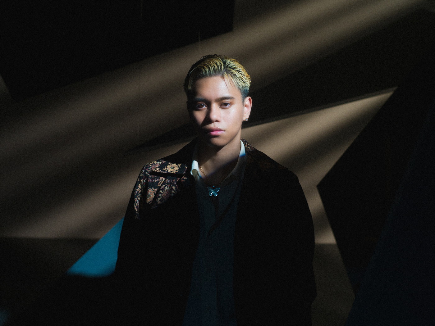 REIKOプレデビュー特番がエムオン!で放送決定！ プレデビュー曲「No More」を含むSPライブ＆インタビューも