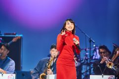 【ライブレポート】のん『あまちゃん10周年スペシャルコンサート』で「潮騒のメモリー」を熱唱！ 振り付けも完全再現