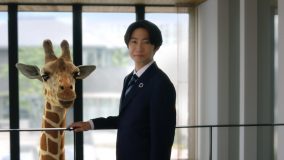 相葉雅紀が「あきらめない」熱血店⾧に！ アキュラホーム新CM公開