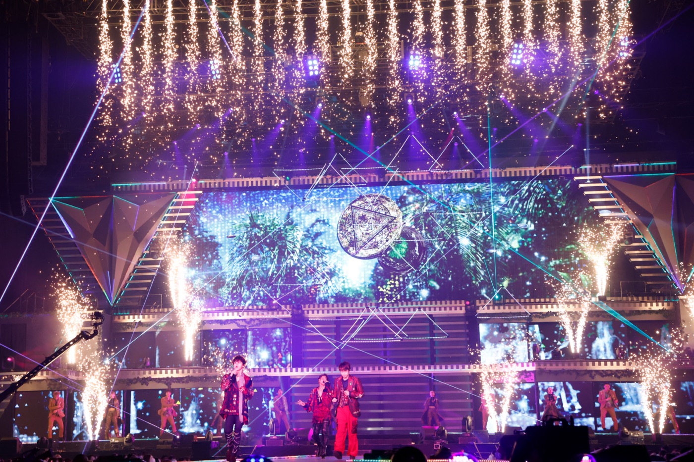 KAT-TUN、『Fantasia』ツアーより横浜アリーナ公演を映像作品化 - 画像一覧（1/1）