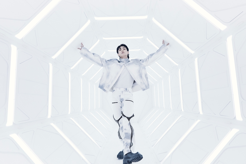 BTS JUNG KOOK、ソロ曲「3D（feat. Jack Harlow）」のネタバレ映像を米フェスでサプライズ公開 - 画像一覧（4/9）