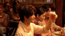 松下洸平がおでん屋へ。アサヒ生ビール（通称：マルエフ）新TVCM『まろやかにおつかれ生です。』篇が放送スタート - 画像一覧（5/5）