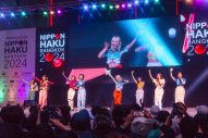 【ライブレポート】Girls²海外ライブ初出演！『バンコク日本博2024』で現地観客から大歓声 - 画像一覧（1/15）
