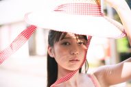 AKB48大盛真歩、1st写真集発売決定！ランジェリー姿や温泉入浴カットが先行公開 - 画像一覧（6/7）