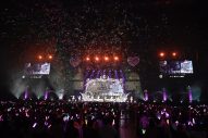 【ライブレポート】＝LOVE、7周年コンサート豪華演出でファンを魅了！アリーナツアー開催もサプライズ発表 - 画像一覧（1/7）