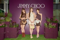 【レポート】NiziU MAKO＆AYAKA＆RIMAがJIMMY CHOO Street Cafe Ginzaを訪問