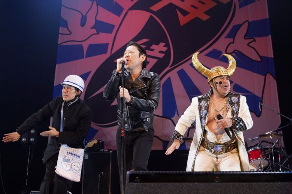 【独占写真】ライブレポート：グループ魂、約1年ぶりのテンション最高潮ワンマン。本人前で披露した新曲「来世は叶姉妹」他何も考えずに笑いまくり、パンクロックで盛り上ったステージ