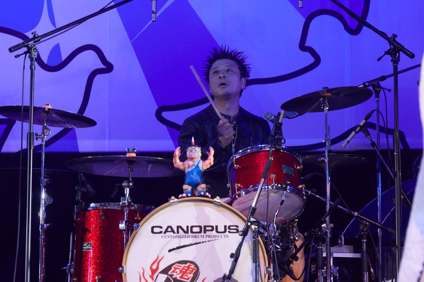 【独占写真】ライブレポート：グループ魂、約1年ぶりのテンション最高潮ワンマン。本人前で披露した新曲「来世は叶姉妹」他何も考えずに笑いまくり、パンクロックで盛り上ったステージ - 画像一覧（3/19）