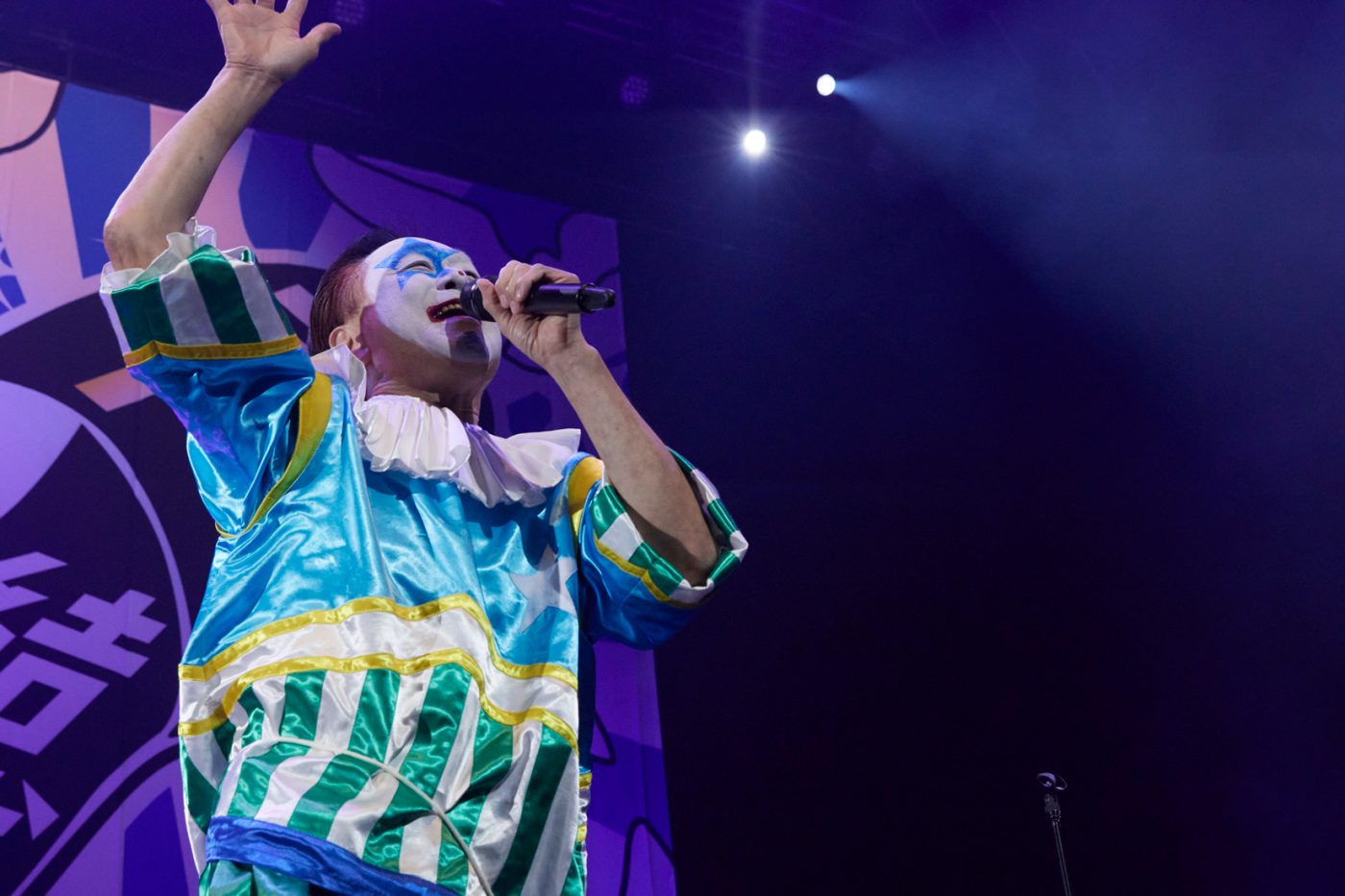 【独占写真】ライブレポート：グループ魂、約1年ぶりのテンション最高潮ワンマン。本人前で披露した新曲「来世は叶姉妹」他何も考えずに笑いまくり、パンクロックで盛り上ったステージ - 画像一覧（10/19）