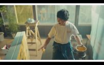 山崎まさよしが作業着姿でペインティング！ 新曲「虹のつづき」MV公開 - 画像一覧（4/4）