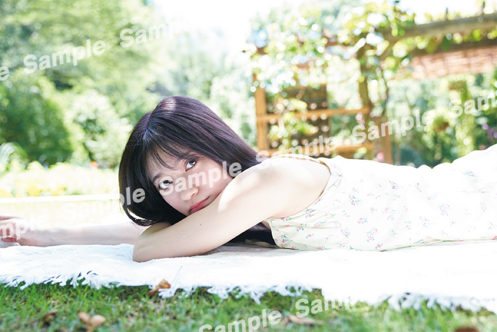 乃木坂46・寺田蘭世がセレクト！ 1st写真集の封入特典ポストカード絵柄、全6種解禁 - 画像一覧（2/7）