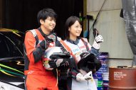 映画『僕と彼女とラリーと』より、森崎ウィン、深川麻衣のレーシングスーツ姿が解禁 - 画像一覧（2/3）