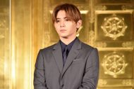 岡田准一、映画『燃えよ剣』とともに花粉症デビュー「袖口から鼻炎薬が…」（松下洸平） - 画像一覧（3/5）