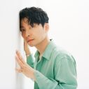星野源、俳優・松重豊がマスターを務める音楽番組『深夜の音楽食堂』に2週連続で出演 - 画像一覧（1/3）