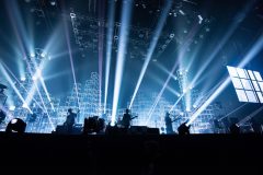 スピッツ、最新アリーナツアー映画のオンライン上映が明日よりスタート