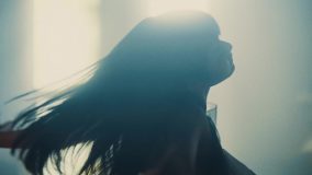 リーガルリリー、新曲MVに映画『ミッドナイトスワン』で鮮烈デビューを飾った女優・服部樹咲が出演
