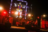 [Alexandros]、18メートルの“動くガンダム”がそびえる横浜でスペシャルライブを開催 - 画像一覧（12/13）