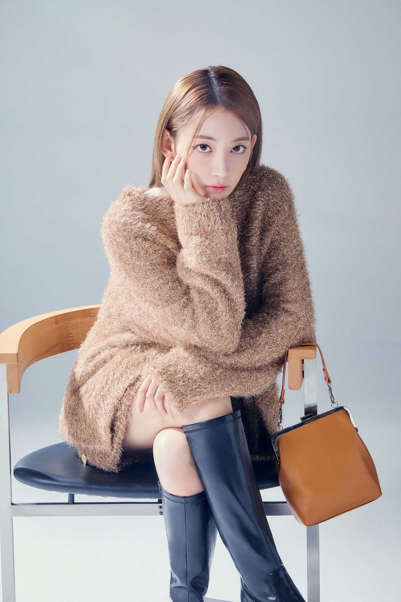 LE SSERAFIM宮脇咲良着用 CURRENT MOOD ブーツ LE SSERAFIM宮脇咲良着用 CURRENT MOOD ブーツ - メルカリ