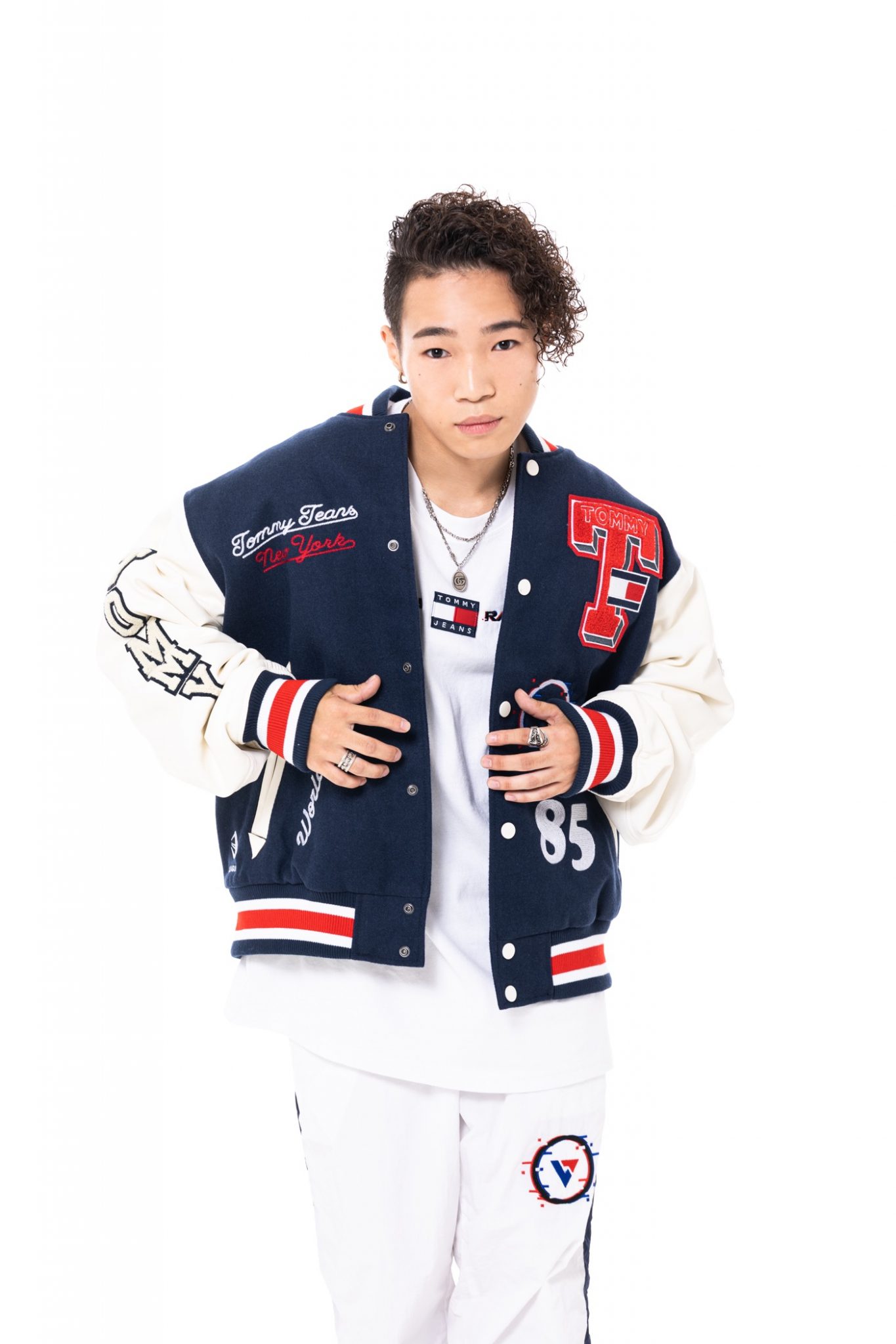 Anonymouz Rapper アニメ『BORUTO』ED曲、Anonymouzの「Ladder」MVプレミア公開決定! 世界チャンピオンのダンサー・優弥が出演 – THE ...