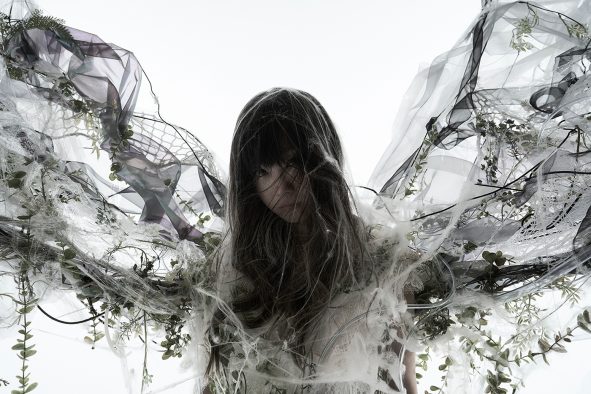 Aimer、新作ミニアルバム『Deep down』のアートワーク＆新アーティストビジュアル公開