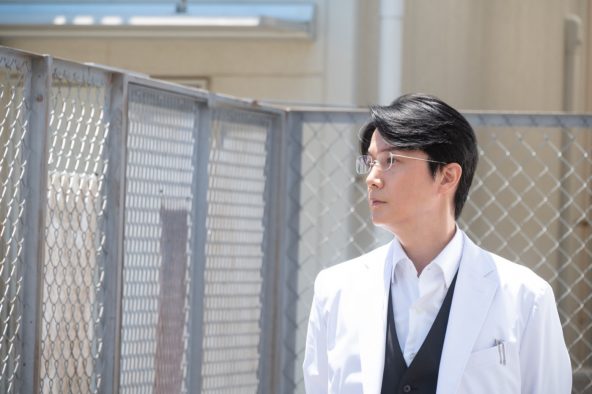 映画『沈黙のパレード』より、福山雅治演じる“湯川学”の眼福の未公開場面カット公開