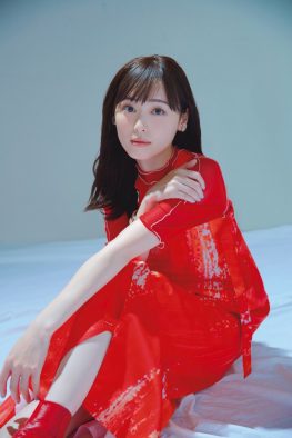 福原遥、朝ドラ新ヒロインの意気込みを語る。『FLASH』表紙＆巻頭グラビアに登場