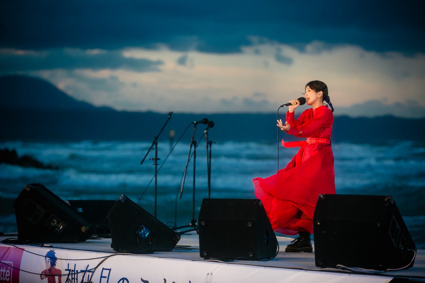 miwa、映画『神在月のこども』の凱旋イベントに出演。出雲大社では主題歌「神無-KANNA-」を歌唱奉納 - 画像一覧（11/11）