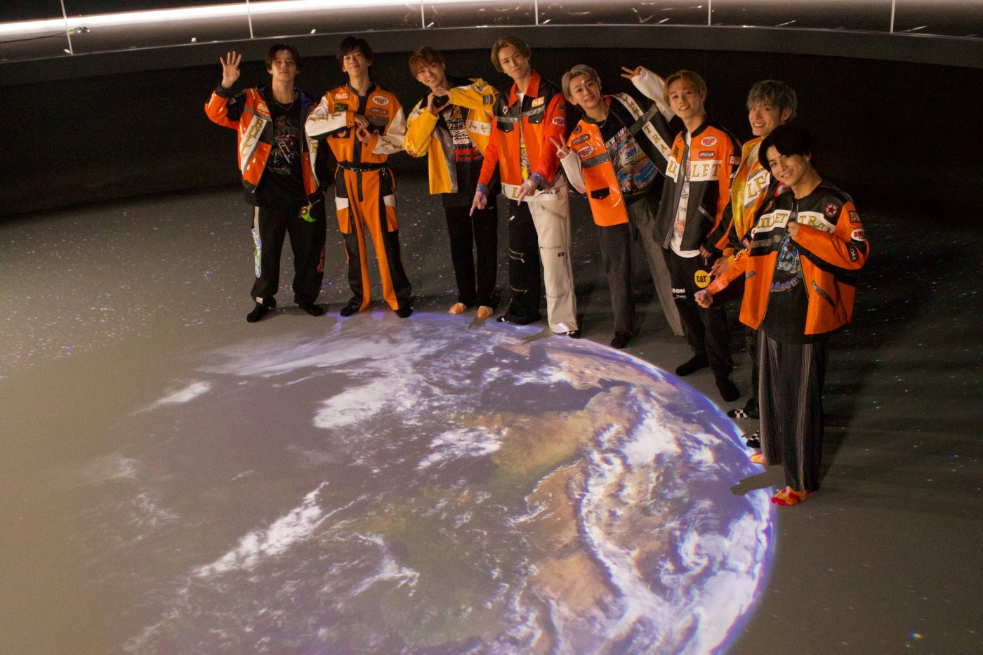 超特急、新体制初楽曲「宇宙ドライブ」リリース記念で宇宙空間より生配信！ 新バージョンMVも公開