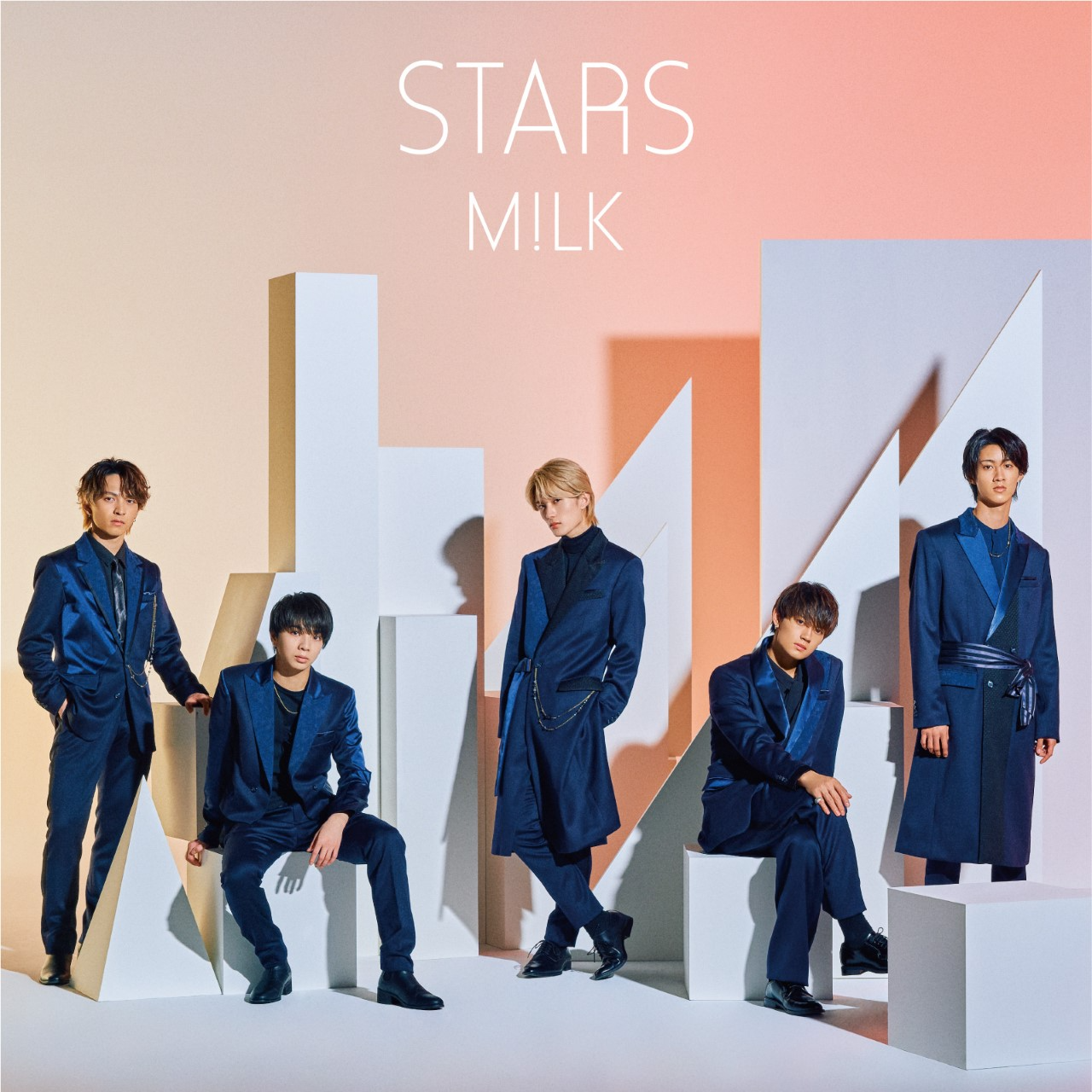 M!LK、ニューシングル「STARS」ジャケ写＆収録内容詳細を一挙公開 - 画像一覧（2/5）