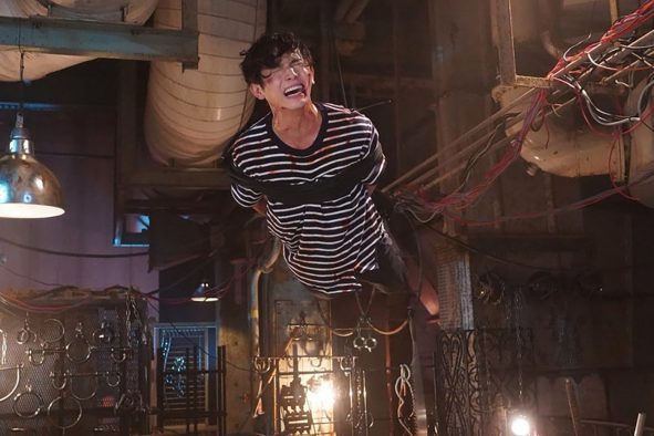 ドラマ『親愛なる僕へ殺意をこめて』、傷だらけのエイジ（山田涼介）が吊るされる第3話の衝撃的な場面写真公開