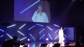 藍井エイル、『ソードアート・オンライン』映画公開直前イベントで主題歌「心臓」をサプライズ歌唱