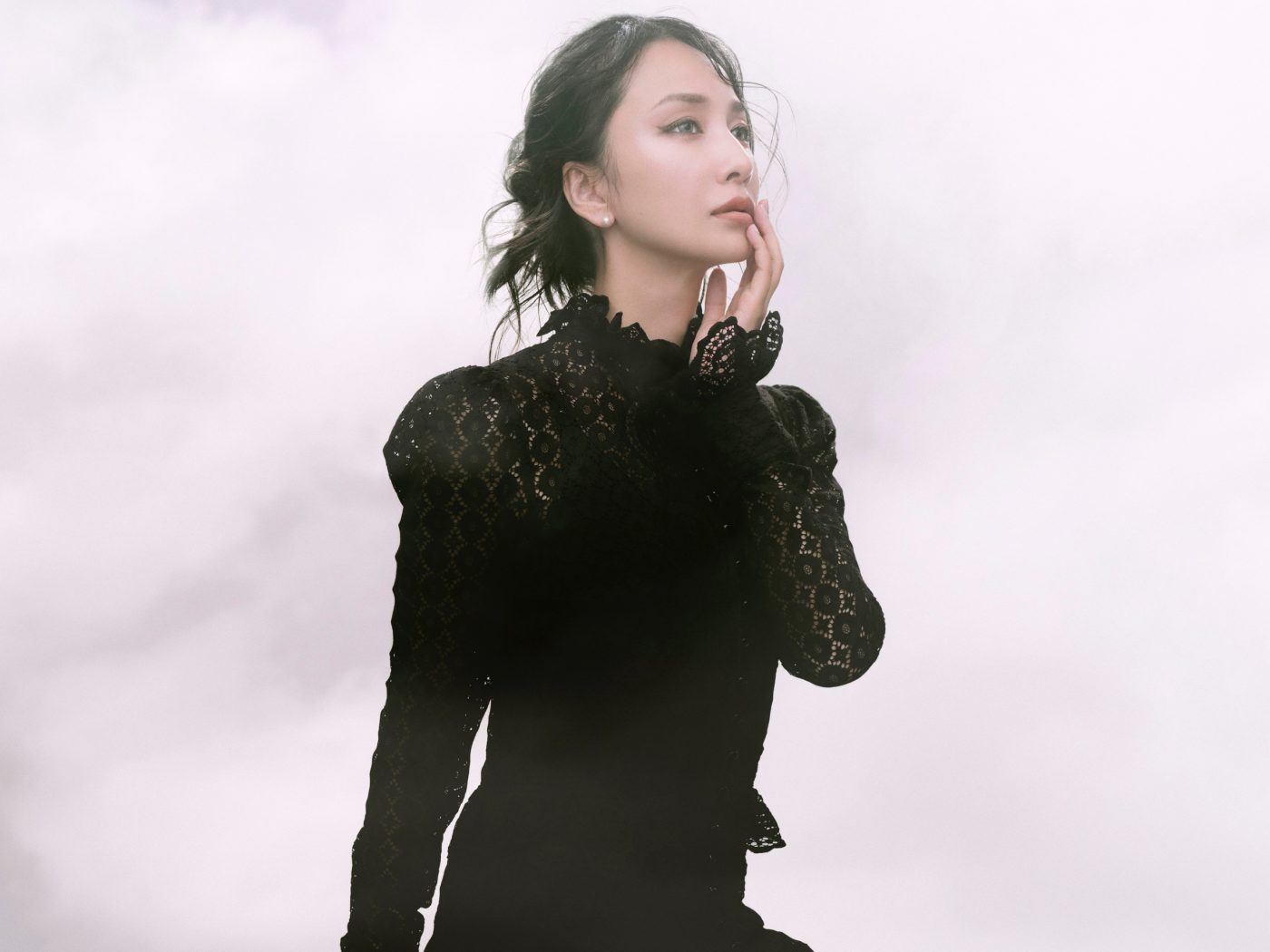 中島美嘉、「Wish」初歌唱ライブのために制作されたベルセルク映像起用のスペシャルムービーを公開