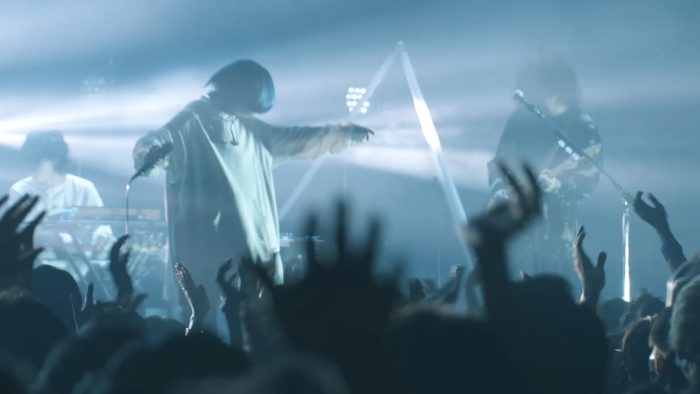 yama、TVアニメ『SPY×FAMILY』ED主題歌「色彩」のライブ映像公開