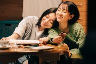 映画『そばかす』より、三浦透子演じる主人公“そばかす”と個性豊かな登場人物の場面写真が一挙解禁 - 画像一覧（2/11）