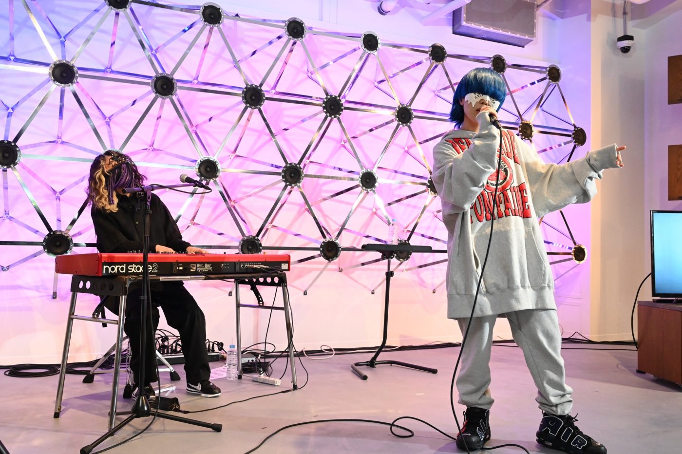 yama、初のシークレットライブを開催！ アコースティックVer.で新曲「色彩」を披露