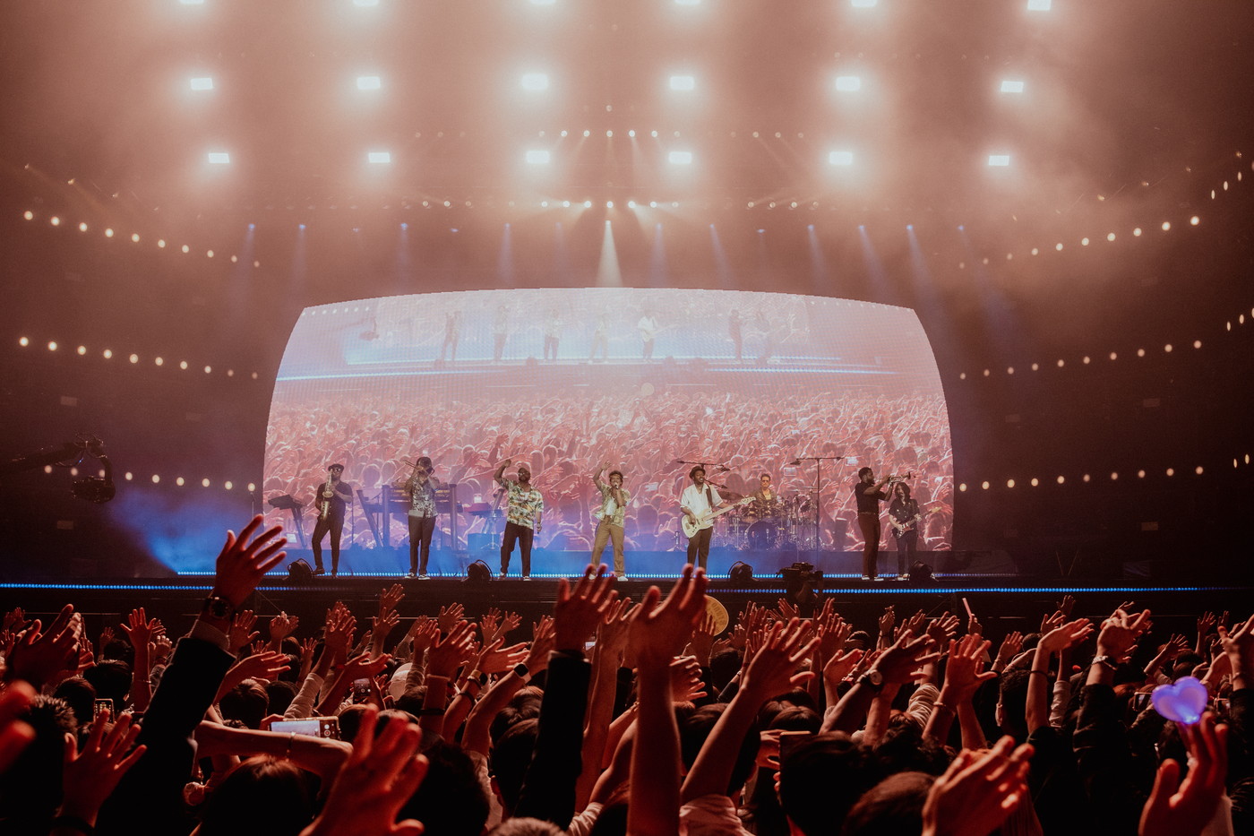 ブルーノ・マーズ、世界最高峰のエンターテインメントで東京ドームを完全掌握！「コンニチハ！ トーキョー!!」 - 画像一覧（4/6）