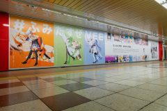VTuberプロジェクト『VEE』、第4弾バーチャルタレント“Dev-d”の巨大交通広告が新宿の地下通路に登場