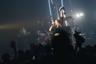 milet、全国ホールツアー大阪公演でアニメ『葬送のフリーレン』エンディングテーマ曲を初披露 - 画像一覧（2/5）