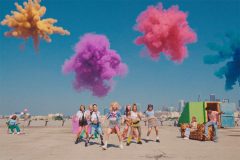 XG新曲「NEW DANCE」のマルチヴァースMV公開！ LAの景色が一望できるルーフトップやビーチなどで撮影