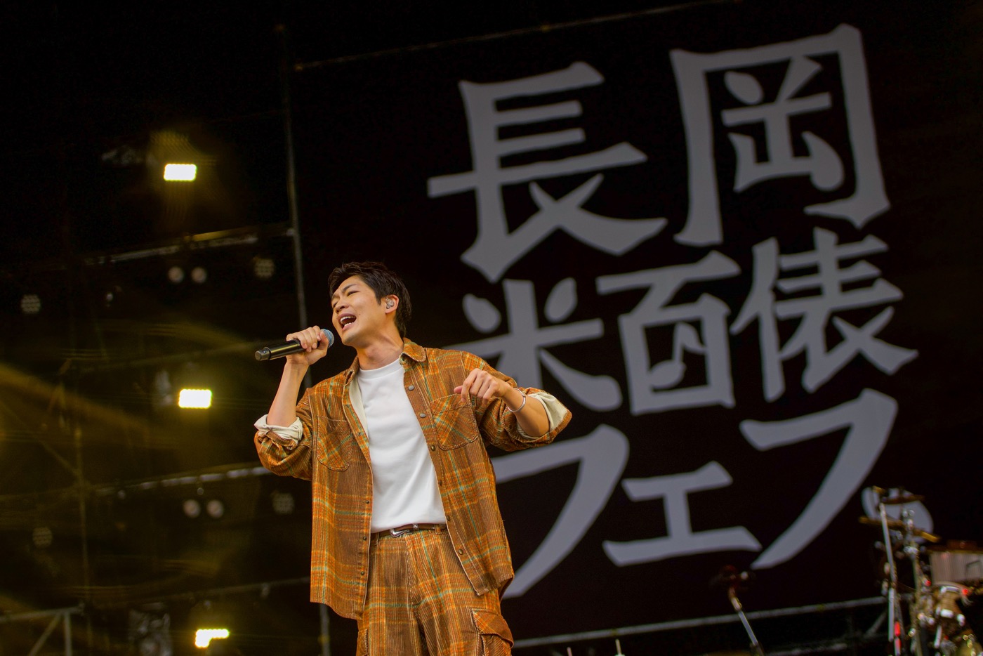 【ライブレポート】松下洸平、『米フェス』のステージ上で2ndアルバム『R&ME』のリリースをサプライズ発表 - 画像一覧（2/2）